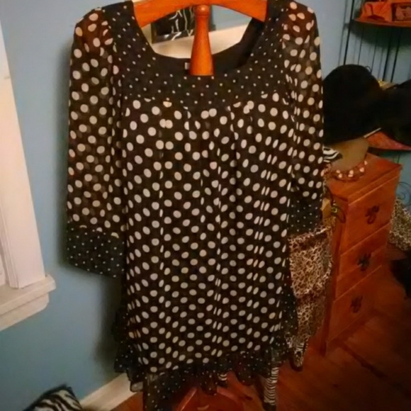 Long tunic top great with leggings - Picture 1 of 4